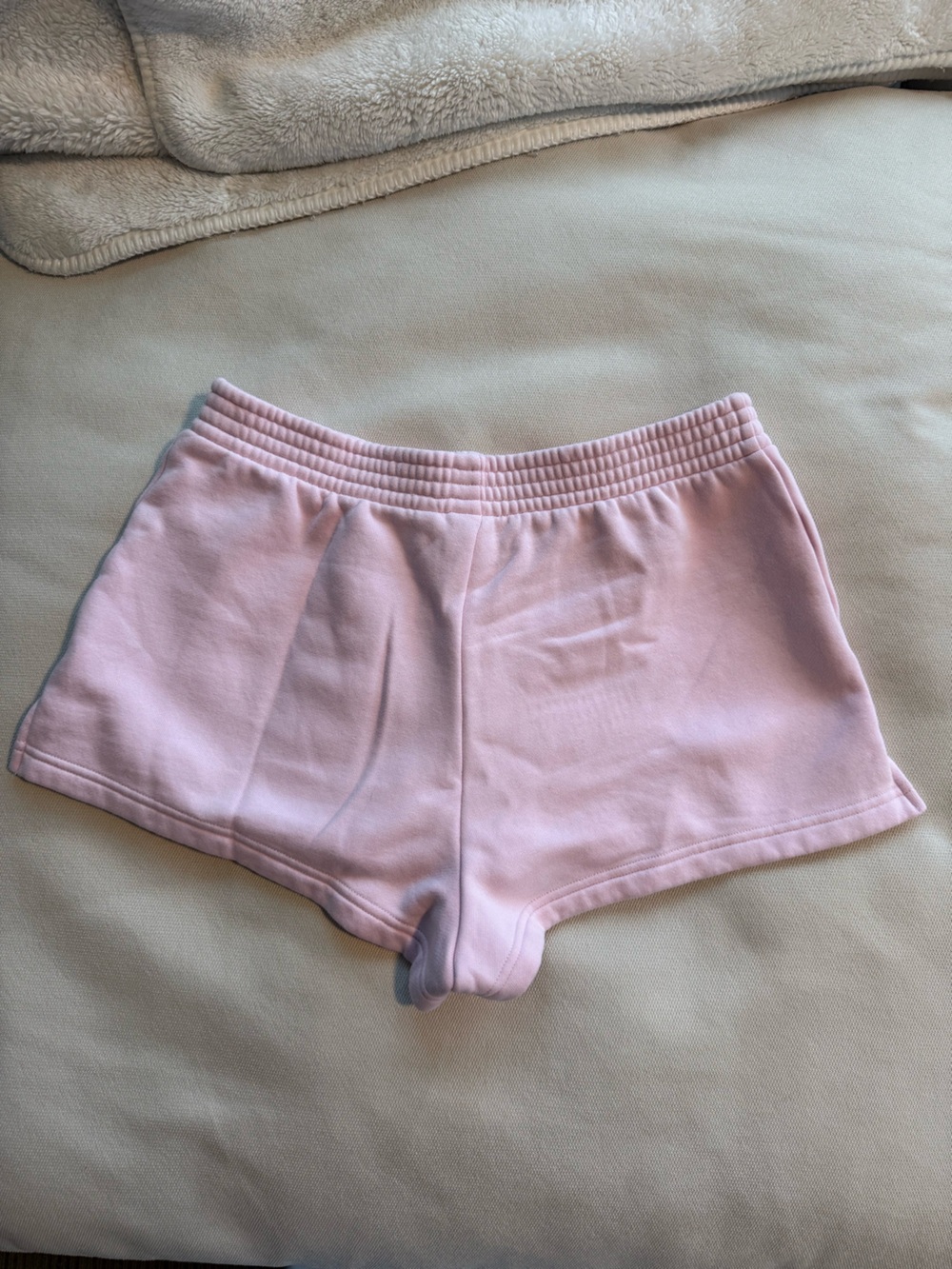 Aritzia Cozy Sweatfleece Perfect Micro Short - Size M - Villa Pink - Picture 5 of 5